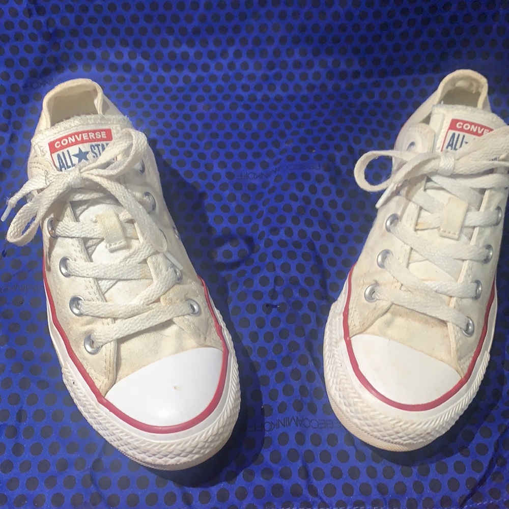 Converse low top chuck taylor sneakers white